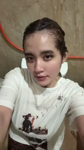 abis diwarnain ini jadi rusakk, akhirnya potong pendek bgtttt
