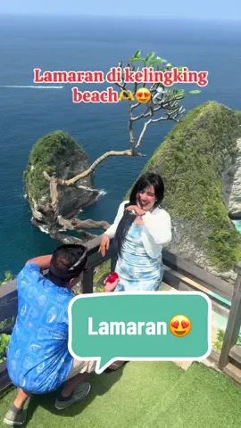 Lamaran di kelingking beach 😍😍 Liburan di nusa penida kemana saja???! Pastinya bisa mengunjungi tempat-tempat instagramable dong! Ayo segera berkunjung ke nusa penida travellers Cari travel untuk Tour NUSA PENIDA?  @oknusapenidatour menyediakan paket tour nusa penida 
‌1 hari
‌2 hari 1 malam
‌3 hari 2 malam
‌snorkling _______________ Tujuan wisata barat : - Angel billabong - Broken beach - Kelingking beach - Paluang cliff - Crystal bay beach  Tujuan wisata timur - Rumah pohon molenteng - Raja lima - Diamond beach - Atuh beach - Bukit telletubies Tujuan wisata lain lain  - Peguyangan waterfall - Banah clift - Temeling waterfall - Goa giri putri _______________  Fasilitas - tiket fastboat return - private car - makan siang - air mineral - driver as tour guide - tiket masuk semua destinasi  - Hotel __________________ Info trip & booking [whatsapp]: +6285338228948 [Instagram]:@oknusapenidatour [website]. : www.oknusapenidatour.com • NOTED : KEEP BALI CLEAN • #nusapenidatravel #kelingkingbeach  #nusapenidatrip #nusapenida #lamaran              