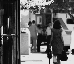 ‏ئەم پاییزە هەر خەریک کۆکردنەوەی وشە ئەبم بۆ ئەوەی کاتێ زستان هات من درێژترین قەسیدە بۆ خۆشەویستیت بنووسم... 