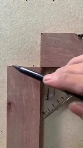 complicated way to join corners #woodworking #woodwork #carpenter #tips #tricks #ideas #fblifestyle #woodwork #decor #doors #makersgonnamake #interior #woodart #construction #woodworking #carpenter #table #furnituredesign #woodcarving #viralreelschallenge #FineWoodworking #woodworkingcommunity #interior #wooddesign #carpenter #maker #DIY #reelsfb #furniture #wood 