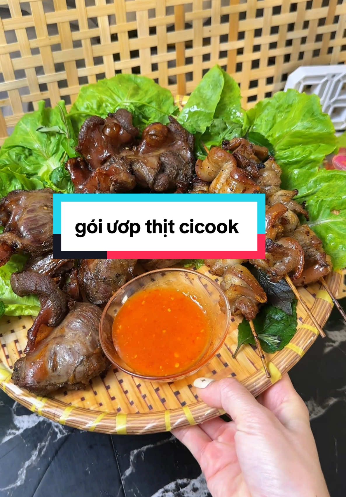 Thịt mua về mấy bà ướp kiểu này ăn đổi vị nè #ancungtiktok #food #duyenoioi #reviewfood #cicook #giavihoanchinh #combodaithang #xotlaucicook #uopthitnuongcicook 