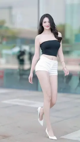 #Fair Skin and Beauty #Beautiful Lady #Charming Woman @Xinxinya 