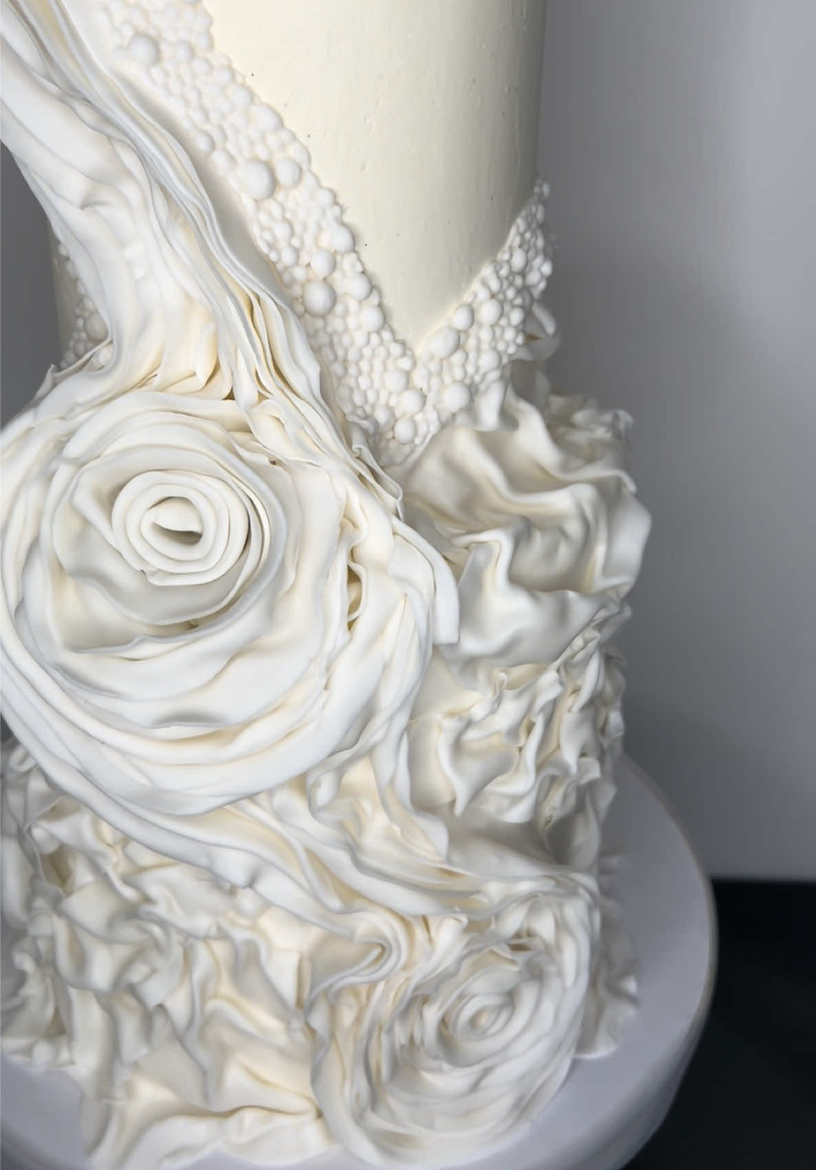 Replying to @Misty  Yes!! such a beautiful elegant wedding cake #weddingseason #cakeart #cakevideo #weddingcake #cakedecoratingvideos  