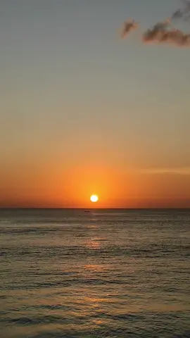 📍Pantai Labuhan Jukung, Krui LPG #krui #enjoykrui #sunset #beachvibes #fyp 