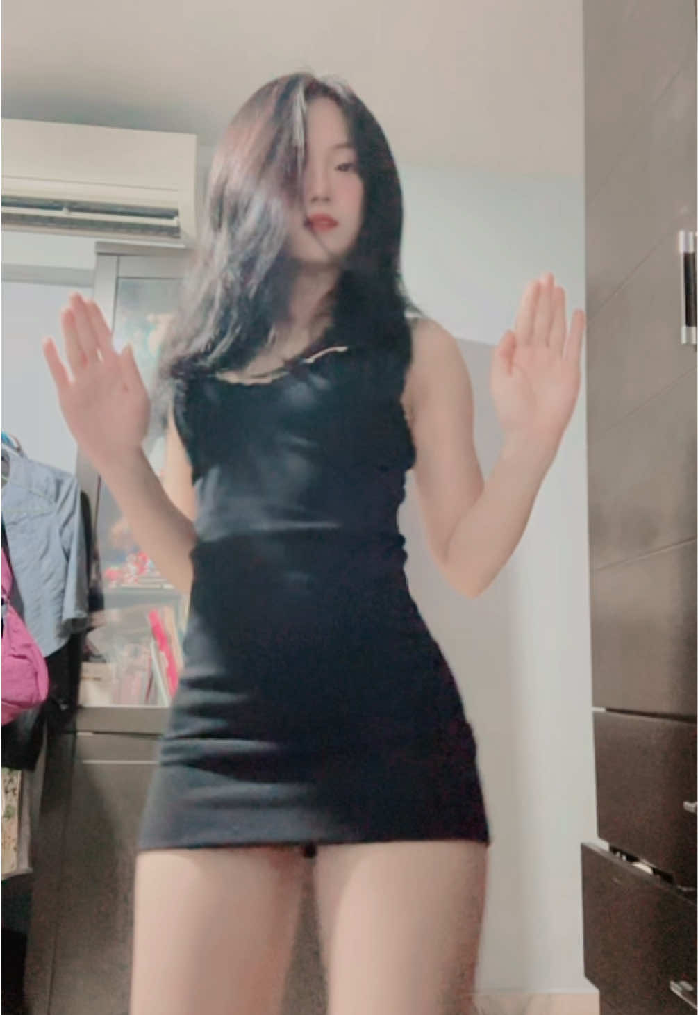 Do you like my dress? 🖤 #foryou #dress #dancetrend2025 #shakeittothemax #prettyoutfit 