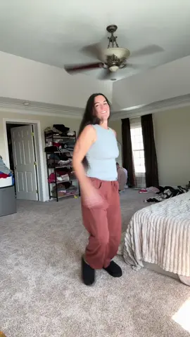 These ones are worth grabbing before the sell out #winterboots #winterslippers #boots #platform 