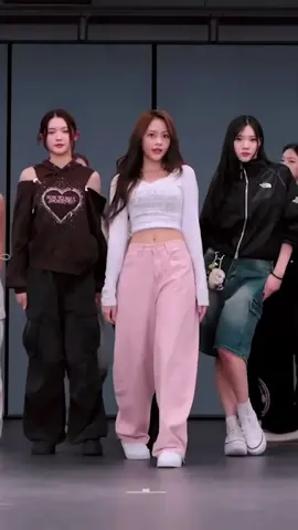 “Pretty Please” Dance practice #carmen #hearts2hearts 