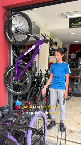Aqui tem bicicleta se quiser vim ver 🤣 #bicicleta #fyp #bikeinfantil #diasdascriancas #pedal 