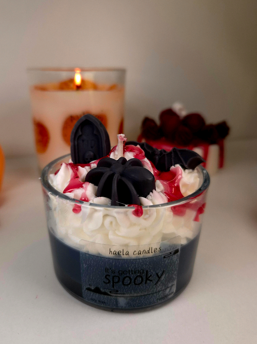 its getting spooky🧟‍♀️🕷 #halloween #halloweencandle #candlemaking #spookyseason #candlediy 
