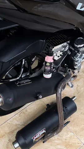 Leheran knalpot kusam jadi kinclong begini 😁 Bisa juga buat bahan logam lainnya, kayak crankase atau gardan ✨ #variomodifikasi #varionistyindonesia #metalpolish #metalpolishing #vario125 