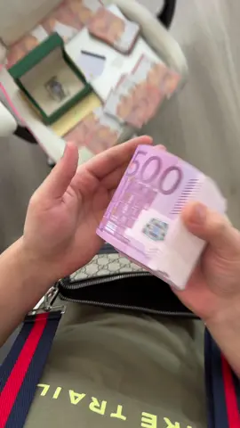 #money #euro #spread 