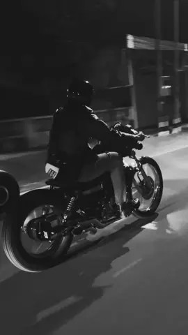 ⛓️⛓️ #motorcustom #kustomkulture #benellipe250 #pe250 #custom 