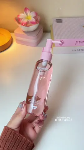 ini kalau kena air/ pas di bilas berubah oil to milky 💗 bersihin pori-pori (deep cleansing) . ݁₊ ⊹ #cleansingoil #deepcleansing #cleansing #cucimuka #facialwash 
