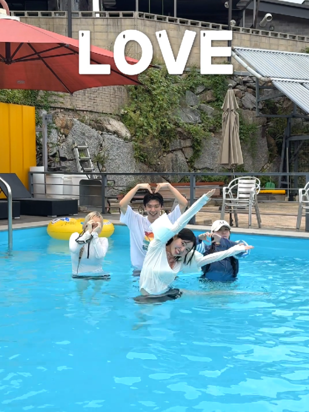 yubin with yoojin & SuGar — happy to see them together again! #yubin #SuGar #yoojin #fyp #artbeat 