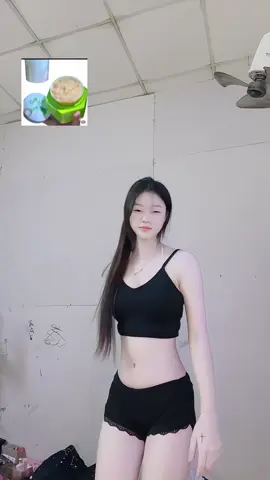 Muốn có eo đẹp chơi Tết thì gặp chị nhé 