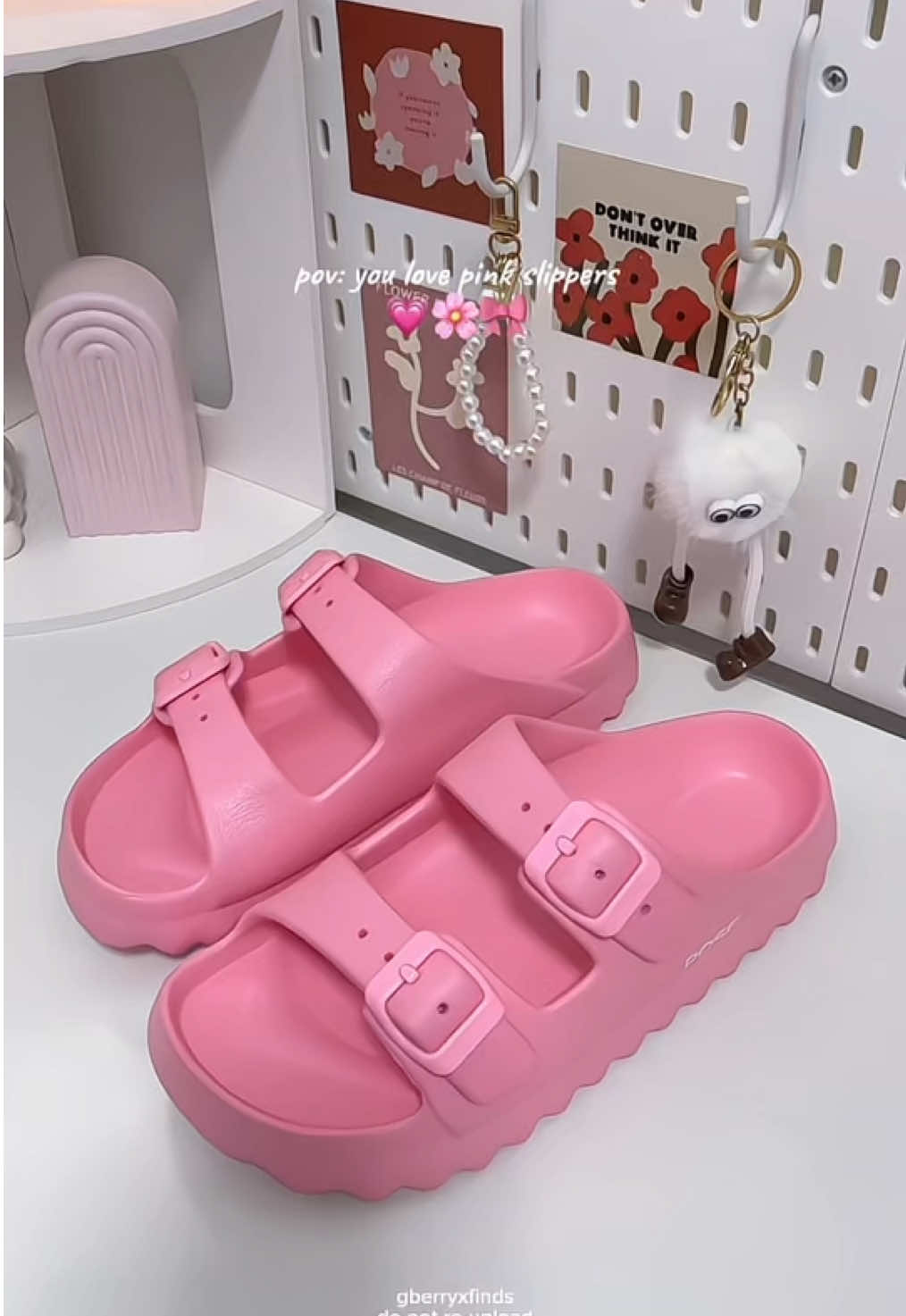 happy feet with this pink pose slippers!💗🌸🎀  #pose #poseslippers #posesandals #posecoralwomenssandal #pinkslippers 