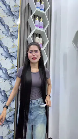 នឹកលុយដែលបានចាយអស់ មិចក៏ខ្ញុំចាយលឿនម្លេះ 🥹🫢😅🤣#Mummyshampoo🧴✅កាន់តែកក់សក់កាន់តែដុះក្រាស់🧴📩✅🛍️ #foryou @Mummy-brand 