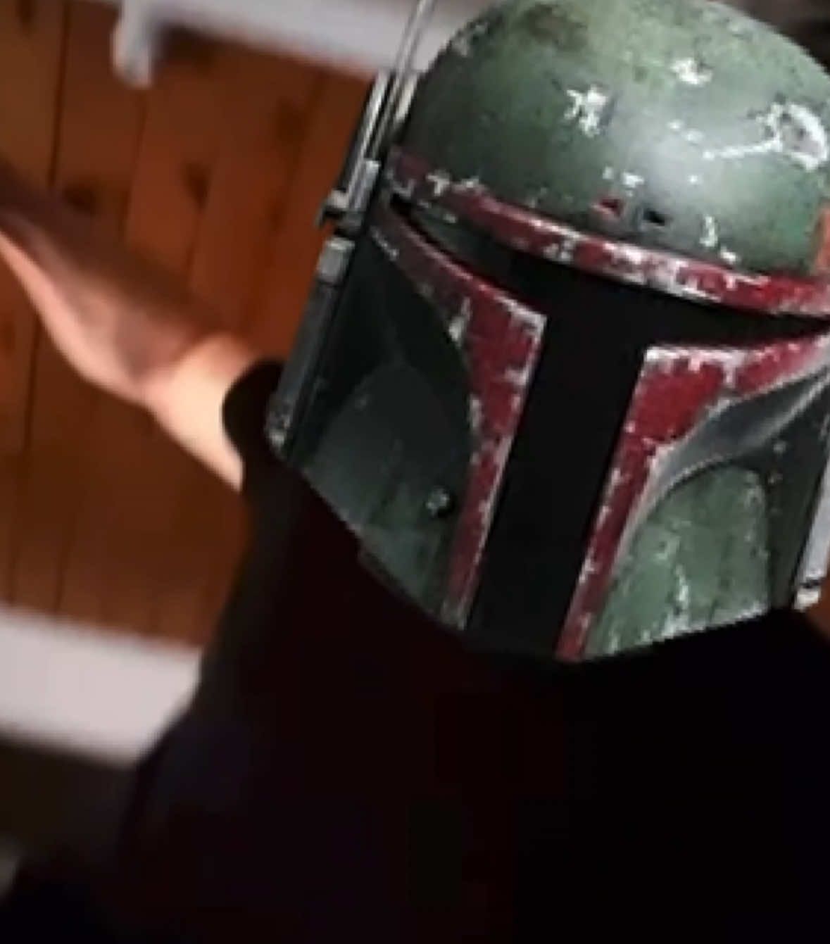 All the budget went to han in the intro I won’t even lie to you #starwars #empirestrikesback #bobafett #hansolo #chewbacca 