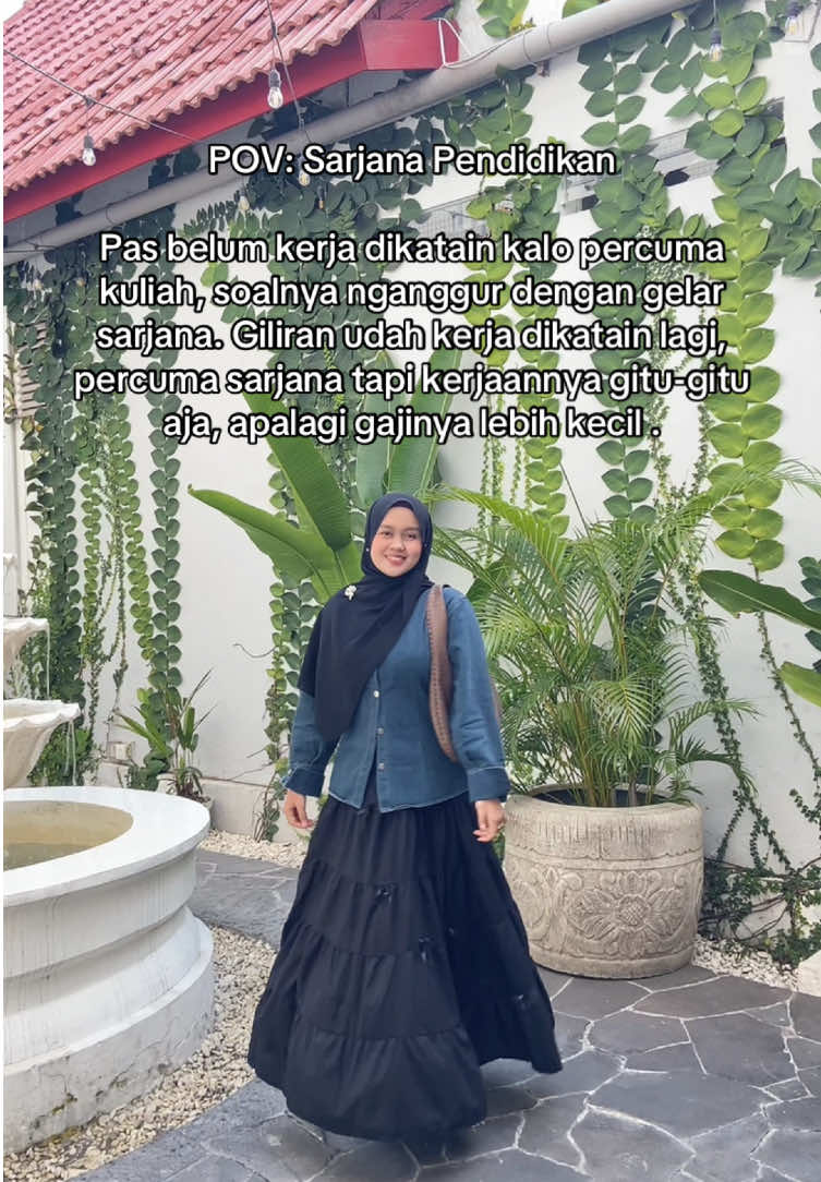 Belum dapet kerja dikatain percuma kuliahnya, udah dapet kerja dikatain kerjanya gitu2 aja dan gajinya kecil 😊😊 #fyp #fypシ゚ #sarjanapendidikan #budakcorporate #corporatelife #switchcareer #worklife #lowongankerja 