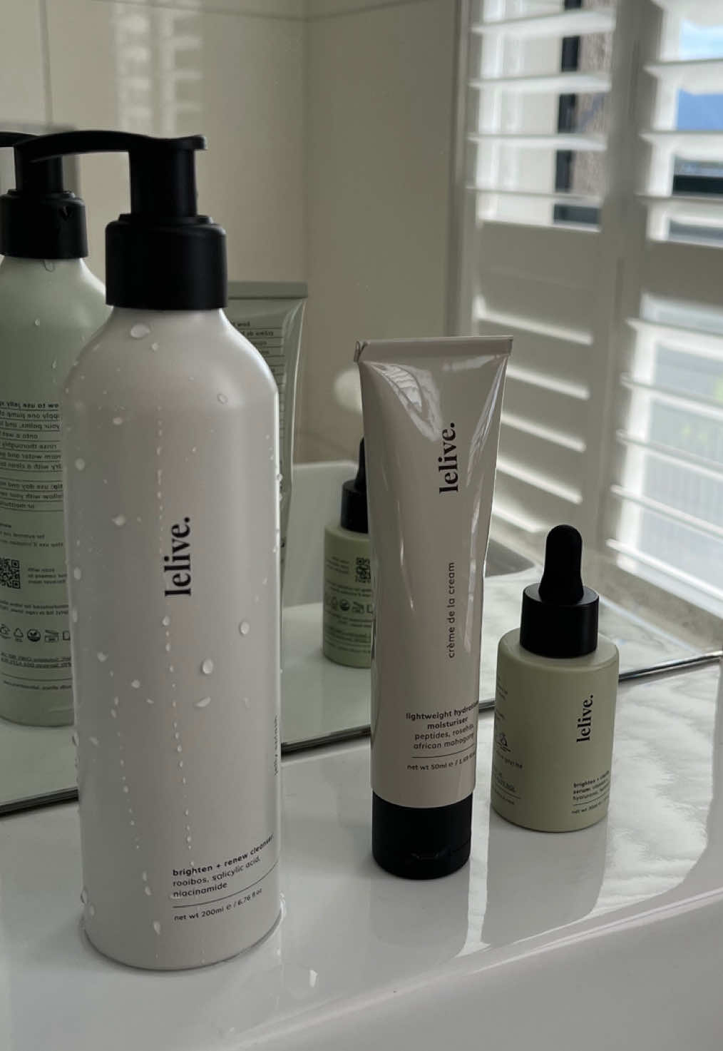 my daily glow routine with @lelive. 🫧🌟 infused with local ingredients, this 3-step skincare routine will leave your skin absolutely glowing all summer long!  this 3-step skincare routine consists of: 🌱the jelly-splash cleanser: a foaming cleanser packed with rooibos, salicylic acid and niacinamide 🌱the all glow’d up brighten and clarifying serum: containing vitamin c and green rooibos extract 🌱the crème de la cream hydrating moisturiser: containing aloe  shop Lelive’s best selling 3-step skincare routine at leliveafrica.com now!🌼 - - - #lelive #leliveafrica #skincare #skincareroutine #capetown 