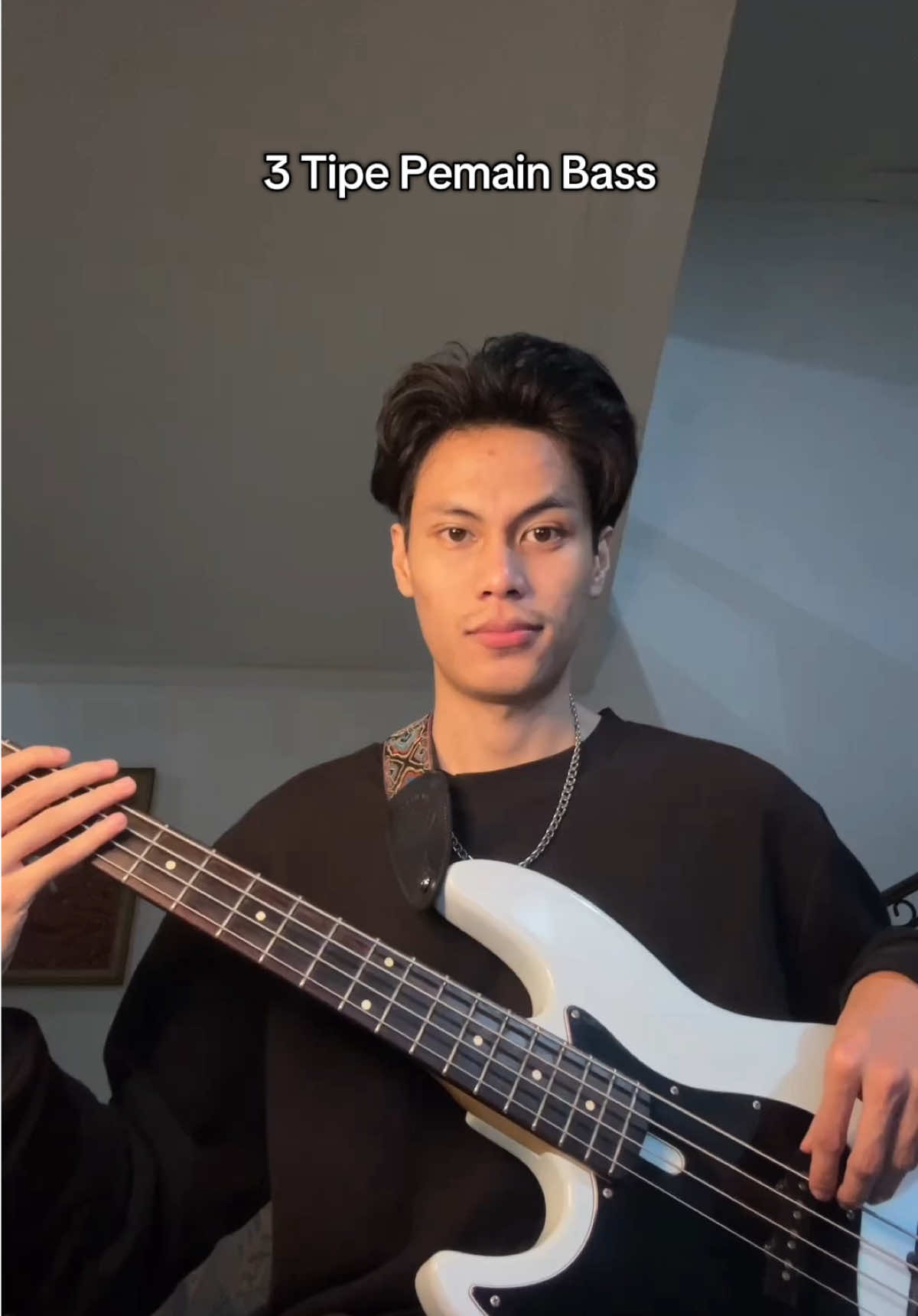 Mana yang jadi favorit kalian di lagu ini? hoRRReg - @Tenxi @jemsii @Naufal Syachreza #fyp #figra  #bass #bassist #music 