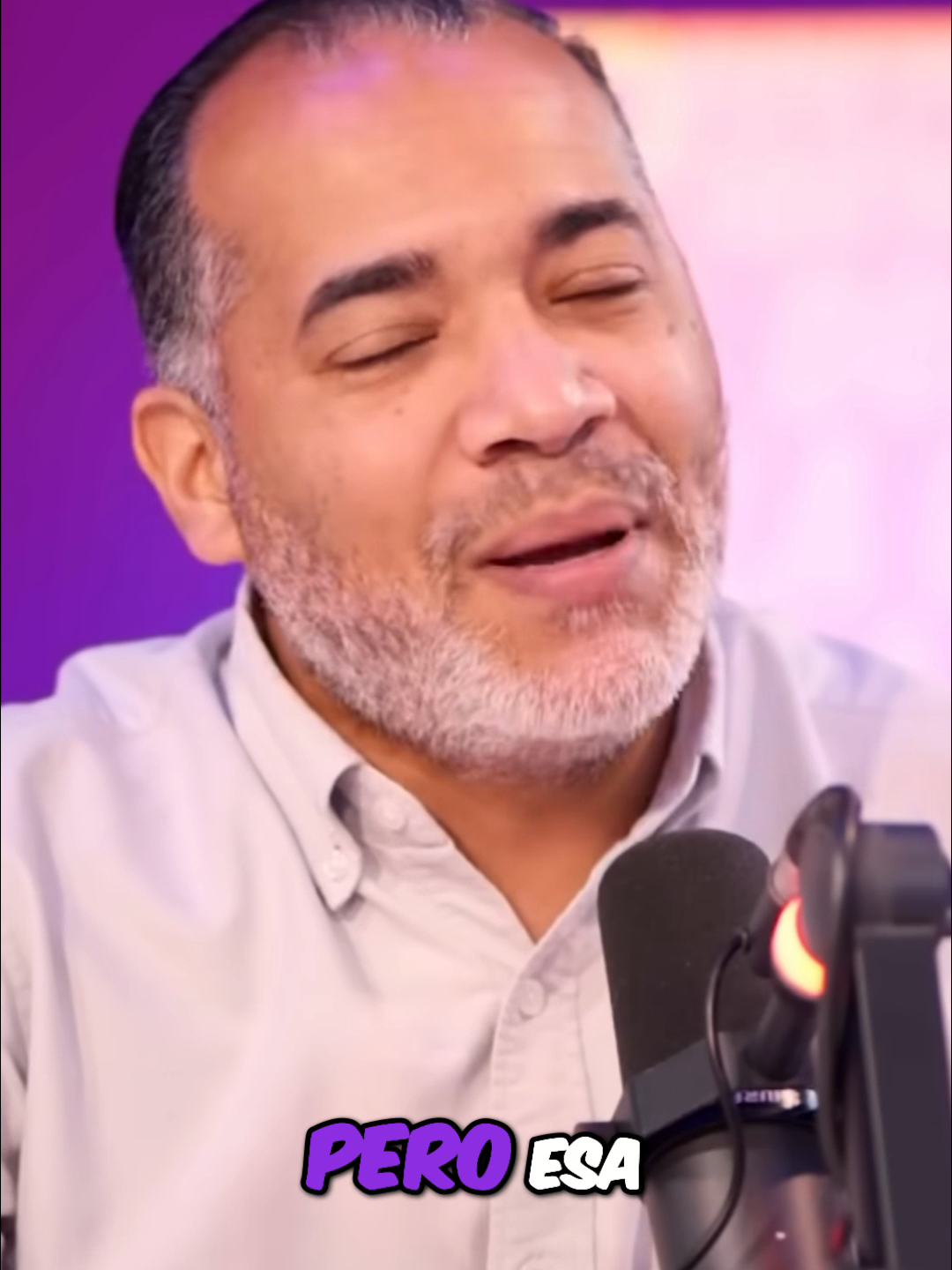 ¡Qué fuerte! Dicen que buscan a una muchachita en USA y anda aquí… ¿Será que el artista urbano la protege? ¡Comenten si saben de quién hablan! #chisme #farandula #misterio #viral #parati