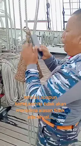koneksi sinyal buruk ,tapi rasa cinta tak pernah surut#indonesianavy #huttni #jakarta #jalesvevajayamahe 