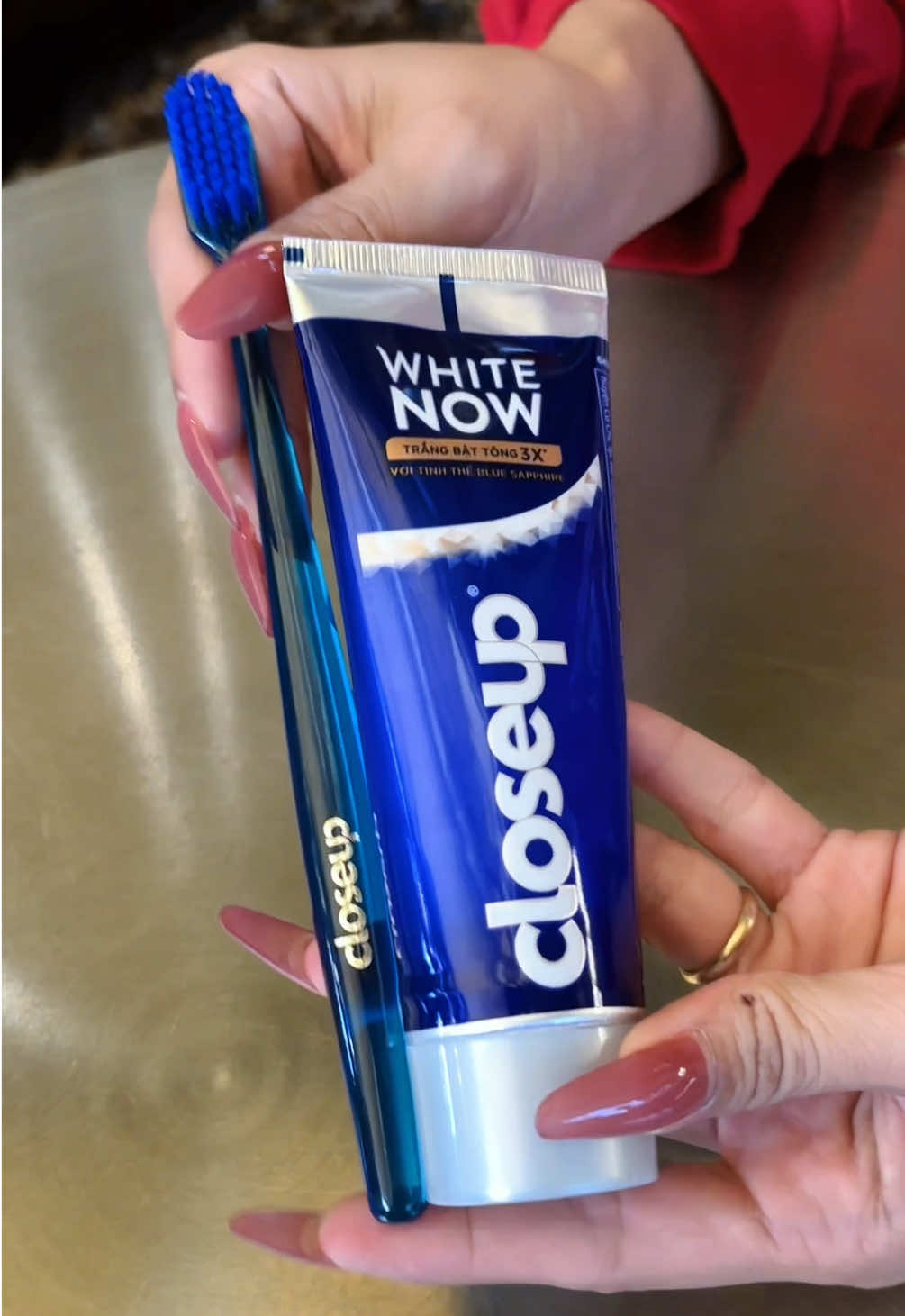 Ai hay uống cafe răng ố vàng thì dùng thử kem đánh răng White Now Closeup này nhé #duonghottrend #kemdanhrang #closeup 