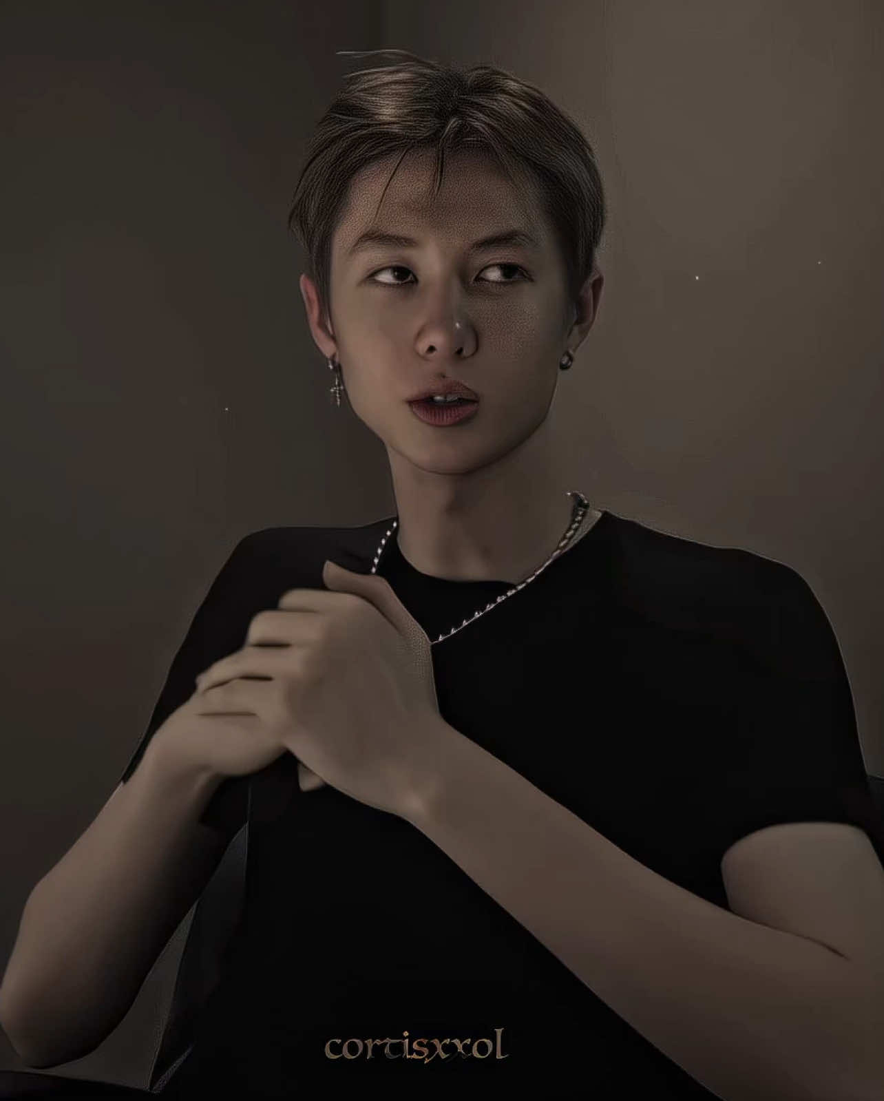 the coolest teenager ever  - [sorry for the bad quality lol] ac l4via.ae cc luiggi.yt scp mine - @CORTIS #martin #martincortis #cortis #kpop #fyp || cortis martin edward edit viral