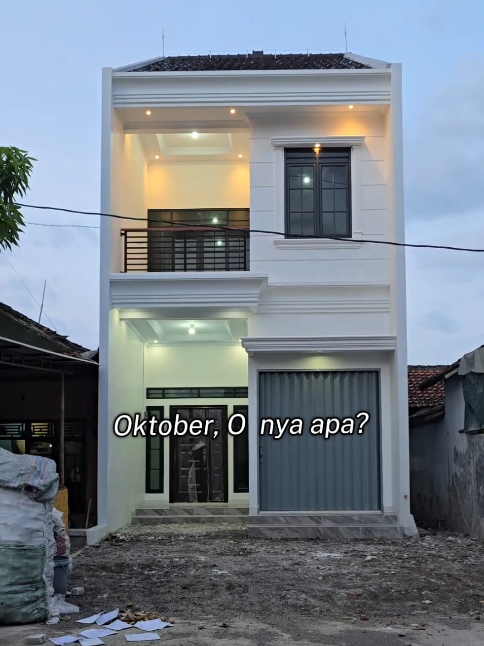 Allahumma Baariiikk ✨ Semoga yg masih berproses  dimudahkan segalanya 🤲🏻 #rumahklasikmodern #rumah2lantai #viraltiktok #oktober #fyp 