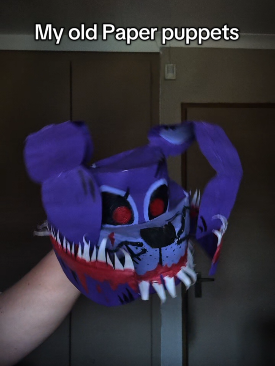 My old puppets compared to the new ones. VIDEO CREDS TO @✨绝𝓼𝓲𝓭𝓷𝓮𝔂𝓽𝓮𝓪了✨  I love this trend!  #ScarOfLove #dragonpuppet #cool #art #trend 