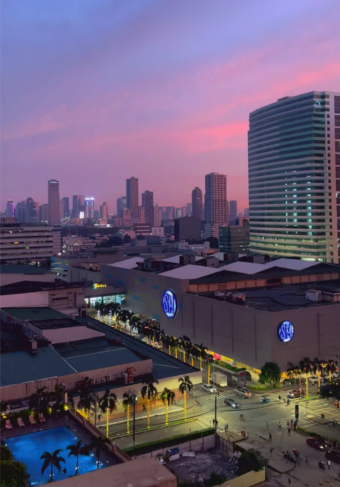 Cubao paba to o ibang bansa na 😱 #cubao #qc #quezoncity #foryou #philippines 