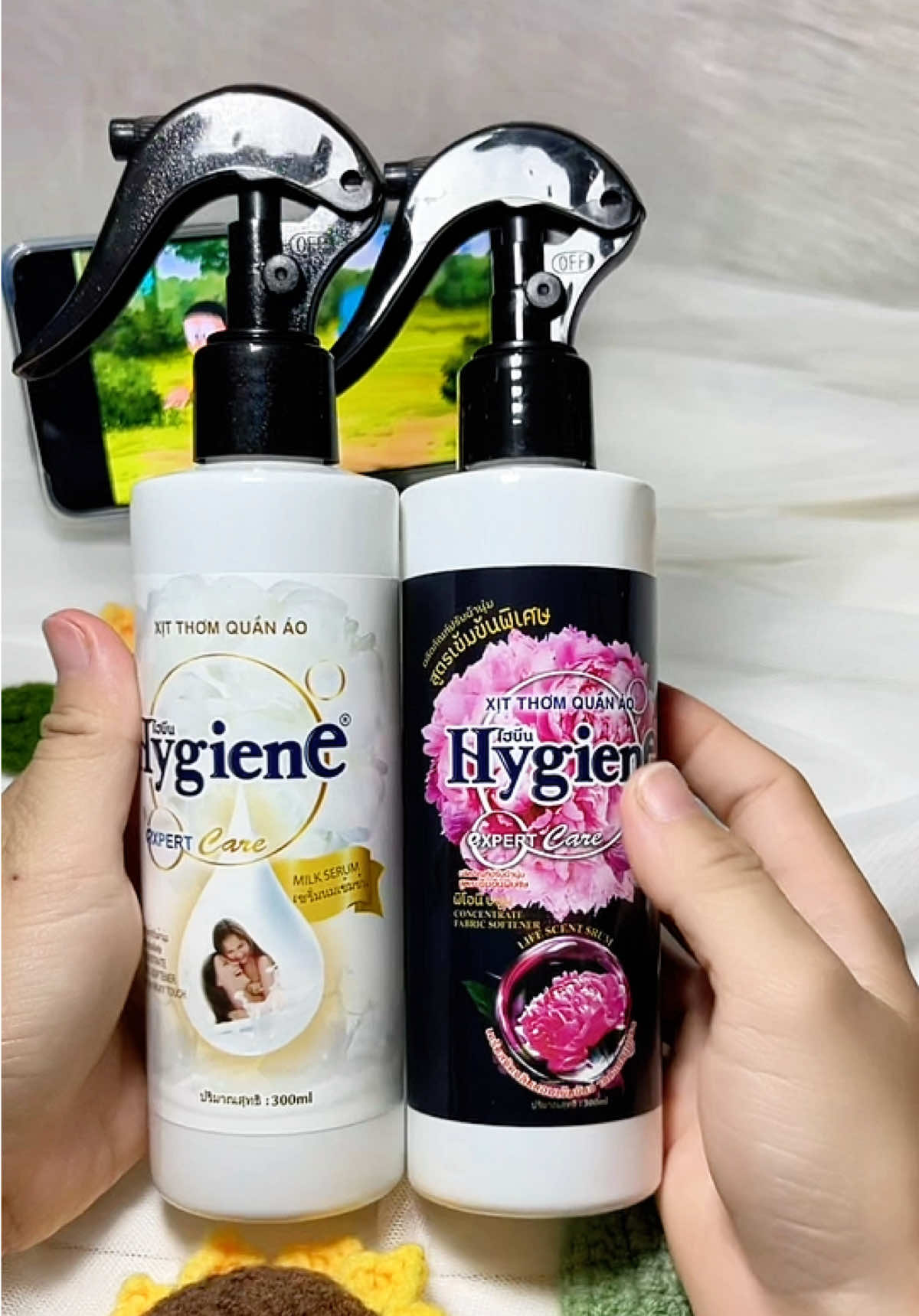 Thơm xỉu mấy bà ơi ,giặt đồ xong mấy bà xịt trực tiếp lên quần áo , quần áo khô là mùi thơm lắm nha , k cần dùng nước xả vải luôn Á mấy bà .  @Em My nè 🍀  @Em My nè 🍀  @Em My nè 🍀 #xitthomquanao #xitxavaikho #hygiene #emmygiadung99 