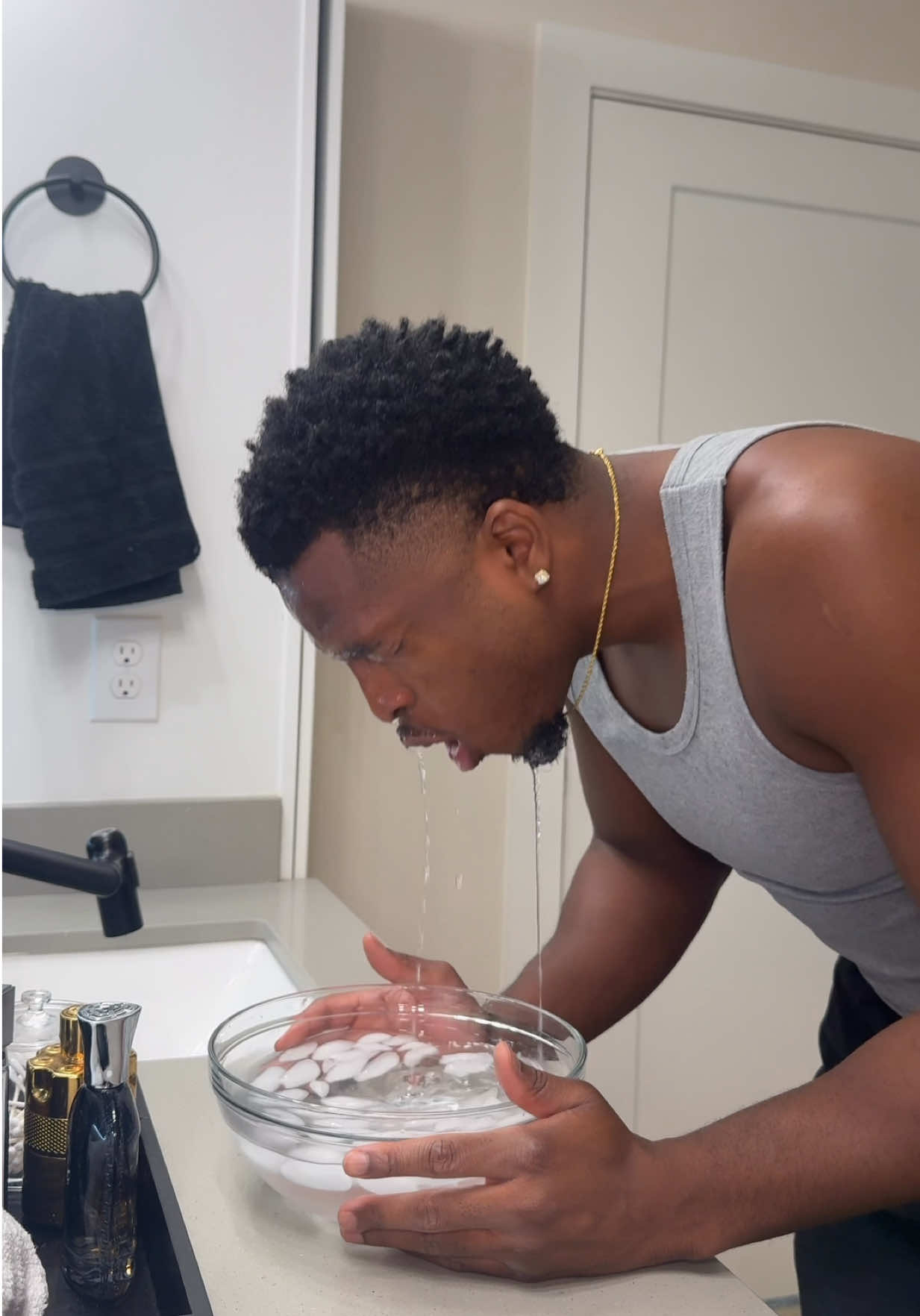 Beard was growing back too fast 😮‍💨 Ways I like to look and stay clean with my faves:  Face wash, Face spray, serum by @LaRochePosayUS  #skincare #explore #larocheposay 