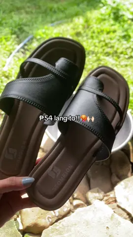 Gamit na gamit ko to kahit maulan di nasisira kasi rubber sya at sobra lambot nya pa🙌🏻😭#sandal #womensandals #fyp #flatsandals #sandalsrecommendations 