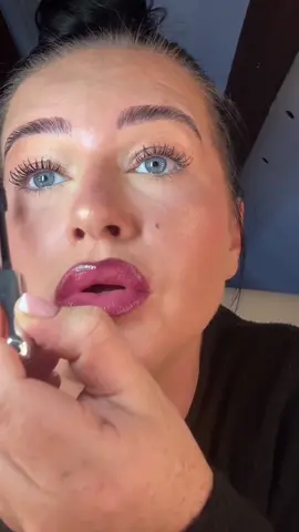 De MCoBeauty XtendLash tubing mascara 😎 #fyp #grwm #beautyhacks #foryou #makeuphacks 