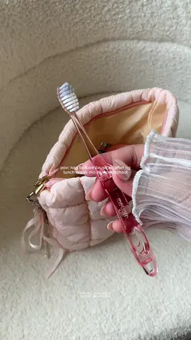 must have foldable portable toothbrush 🪥 #toothbrush #teethcare #portabletoothbrush #foldabletoothbrush #fyp 