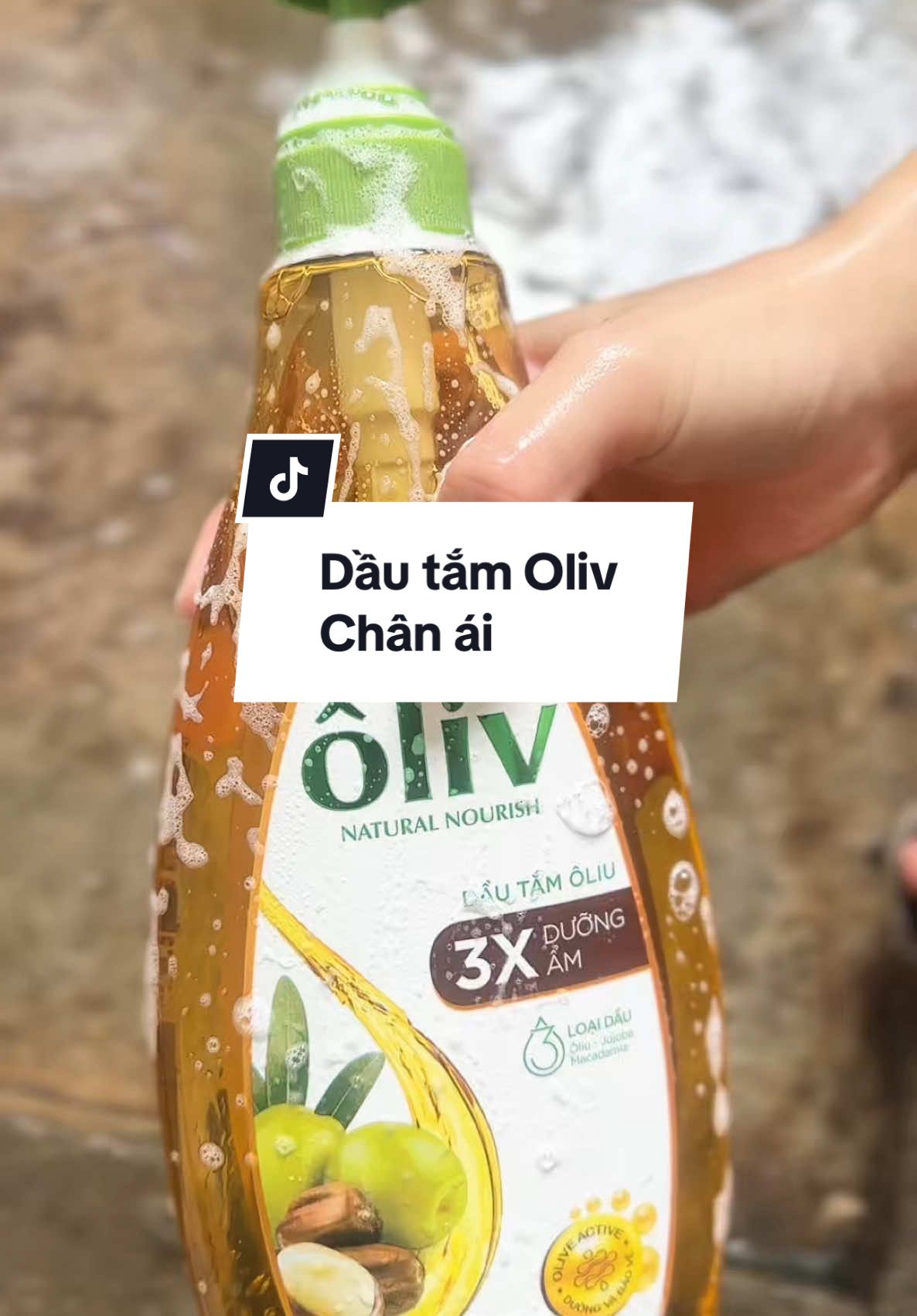 Đang dùng sữa tắm chuyển sang dầu tắm này bị mê ý #dautamoliv #xuhuong #dautam #viral #chamsocdamoingay 