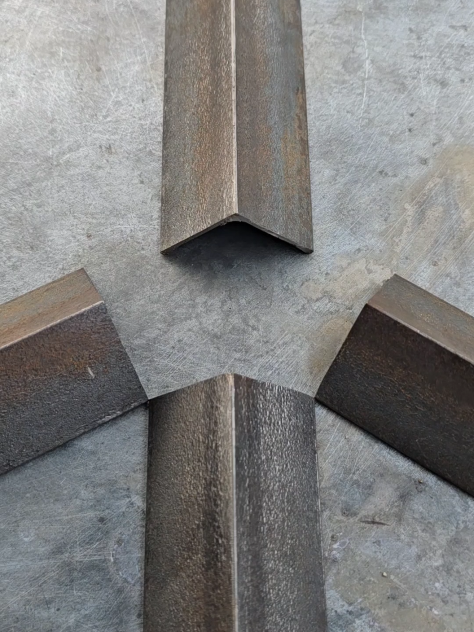 Tips & tricks for connecting four angle irons into one precise joint #welding #welder #weldernation #art #artwork 