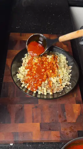 Koshary ASMR 🍚🍝 كشرى من غير كلمة 🍚 - قطع ٣ بصلات وحط عليهم نشا ودقيق وقلبهم كويس  - فى الهون اطحن ٨ فصوص ثوم مع فلفل رومى  - انزل بالريت وحمر اابصل و شيل الزيت على جمب هنحتاجة فى كل الوصفة  - بنفس الزيت شوح العدس وانزل بماية  - حلة تانية اسلق فيها الحمص  - انزل بالثوم والفلفل يتشوحو وزود خل  - اقسم الدقة لحلتين واحدة للصلصة وواحدة للدقة  - اعصر على الدقة ليمون وملح وكمون وكزبرة وفلفل اسود وببريكا  - انزل بعصير الطماطك فى الحلة التانية ومعلقتين صلصة وسيبهم يتسبكو وزود شوية ماء  - اسلق مكرونة اسباجيتى وخواطم صغيرة بعد كدة حمرهم فى شوية من زيت البصل  - حمر الرز والشعرية وانزل عليهم بالعدس وانزل بملح وفلفل وكمون  - الشطة انزل بالزيت وشوية شطة وشيلى فلايكس ومعلقتين صلصة وزود ماء من المكرونة  - رص الرضة الحلوة  - الفين هنا عليك #kabekaeats #fyp #كشرى #EasyRecipe  - 