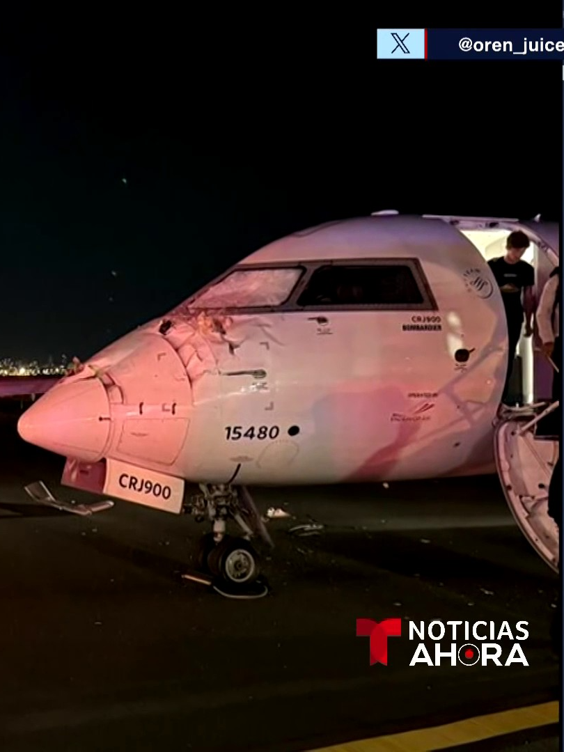✈️❗️Una colisión a baja velocidad tuvo lugar a última hora de la noche de este miércoles entre un vuelo de Delta Connection que llegaba y otro que salía, ambos operados por Endeavor Air, en el aeropuerto LaGuardia, de Nueva York. La aerolinea informó que no se reportaron pasajeros heridos por el incidente y que una asistente de vuelo fue atendida por lesiones menores. El ala de una de las aeronaves resultó dañada tras chocar con la nariz de otra mientras rodaban sobre la pista. Delta afirmó en el comunicado que 