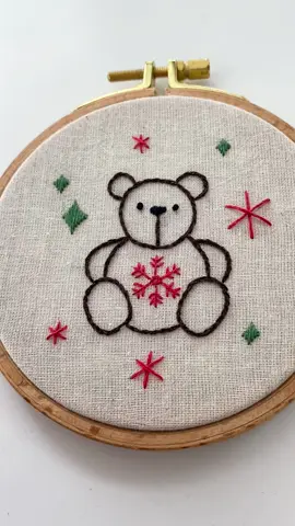 Cute bear embroidery 🧸 Christmas ornament bundle is available in my Etsy shop! ❤️ https://embroideryseymia.etsy.com/listing/1581732357 #handembroidery #embroidery #bordado #embroideryseymia #embroiderytutorial 