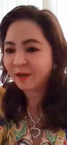 Lúc đầu bảo 14 tỷ đã kg tin rồi, cỡ con thuỷ tề còn mấy trăm tỷ vào tk,mà hl nổi tiếng hơn k có chuyện chỉ 14 tỷ dc #hoailinh #nguyenphuonghang #christinanguyen #14toi #showbiz 