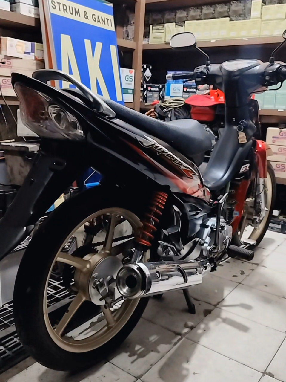 cek sound knalpot bobokan sarteng#5tpmenolakpunah #5tpjupiterz #jupiter #jupitermodifikasi #jupiterburhan 