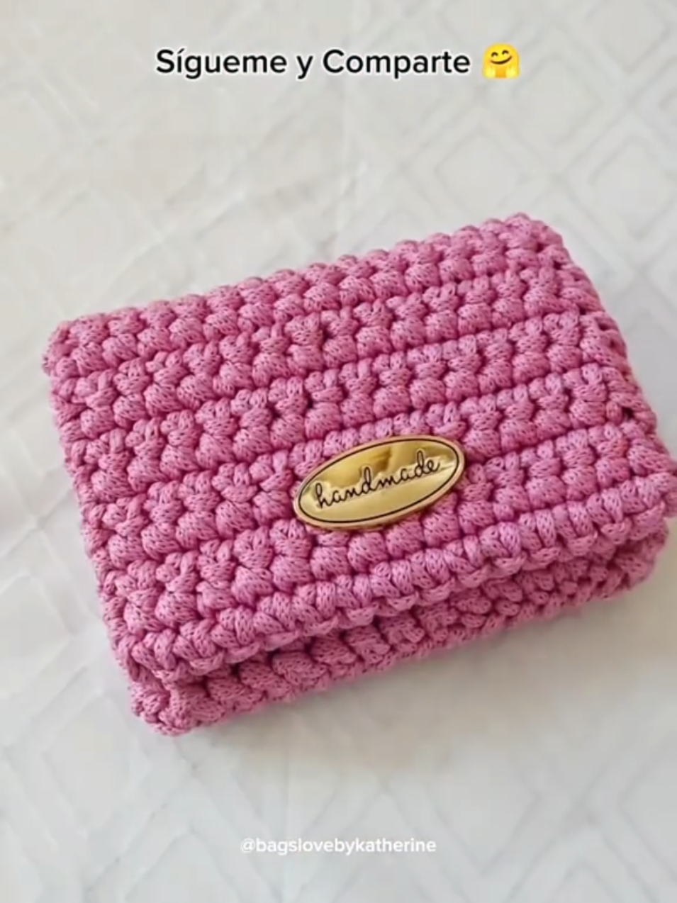 Un tbt con éste tutorial de un monedero o cartera pequeña en crochet!  hecho con cordón de poliéster 🧶🪡👜 #aprende #crochet #HechoAMano #paratiiiiiiiiiiiiiiiiiiiiiiiiiiiiiii #BolsoEnCrochet 
