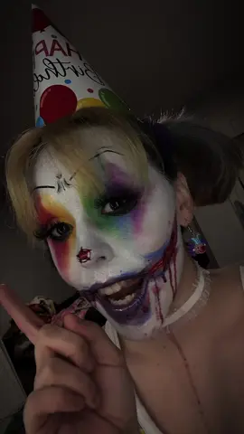 Coulrophilia anyone? 🤡😝 #creepyclown #coulrophillia #scaryclown #creepyclownmakeup #spookyseason 