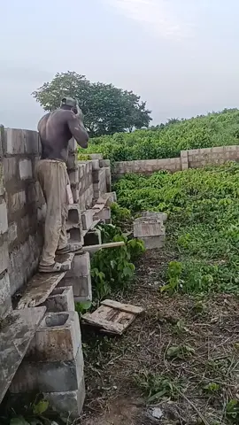 #harolay_engineering_services #harolay_the_builder #built_by_harolay #fence #construction @Acme construction @BABA ÉGBE@agbara_social_media 