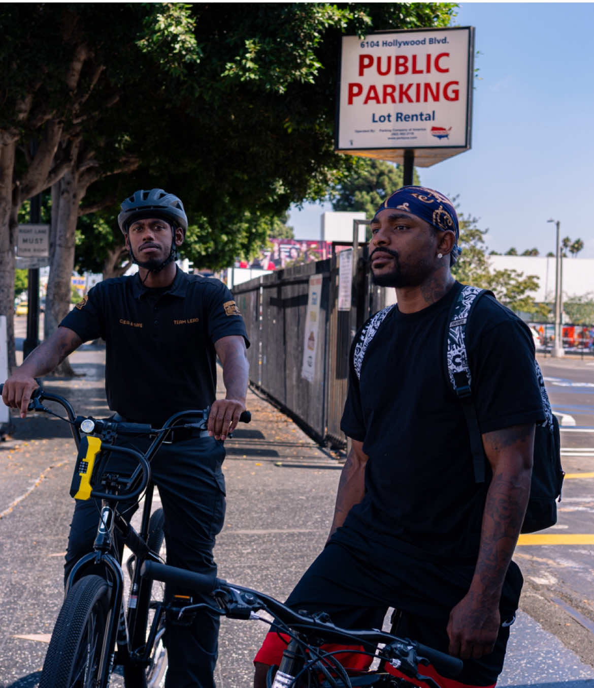 Posted at The Fonda 📸 📍Hollywood, Ca #streetphotography #streetphoto #streetportraits #photography #hollywoodstreetphotography 