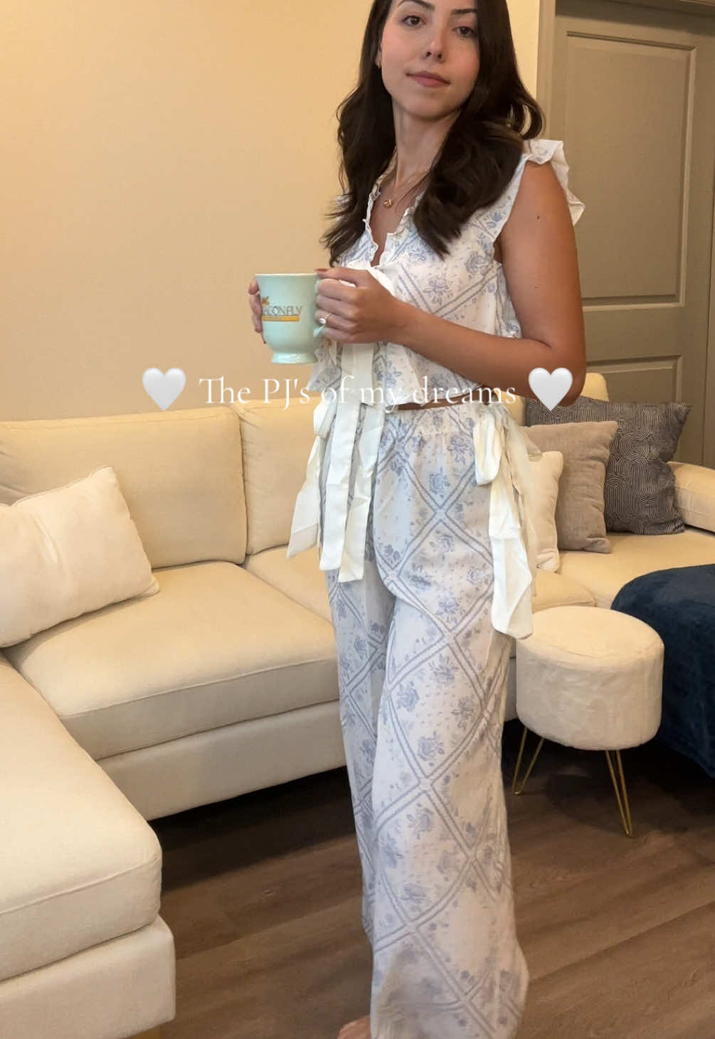 The pajamas of my dreams 😍✨ Blue + white with the cutest bows! If you’re a 2025 or 2026 bride, you NEED these for your big day 👰‍♀️💍 Don’t wait—grab them now before they sell out! #pajamas #bridalpajamas #bowpajamas #bridalparty #bridesmaids 