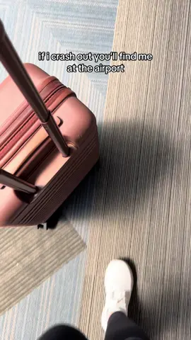 this is the first place my @BÉIS & I will go ✈️✈️ #beis #travel #crashingout #catchflightsnotfeelings 